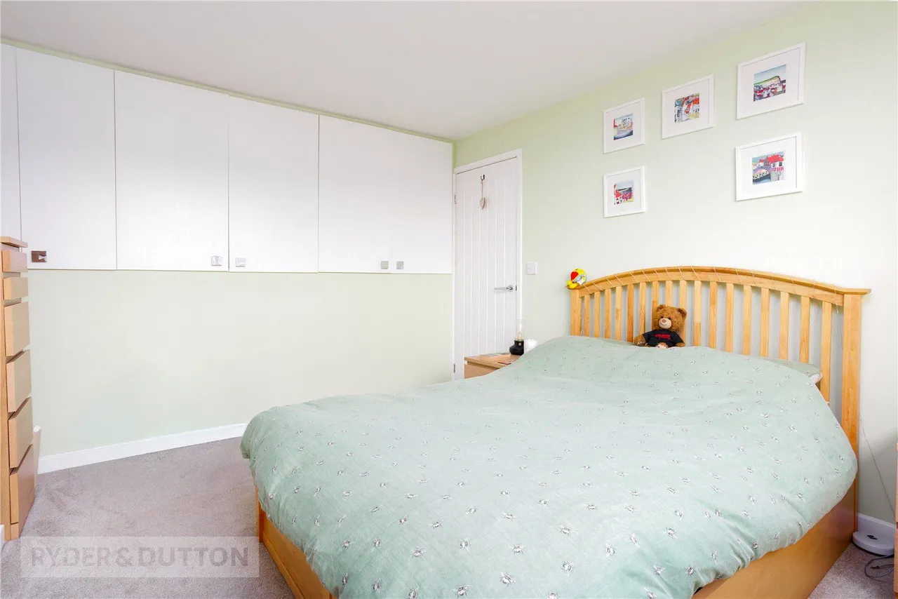 Redwood Road, Uppermill, OL3, photo 16