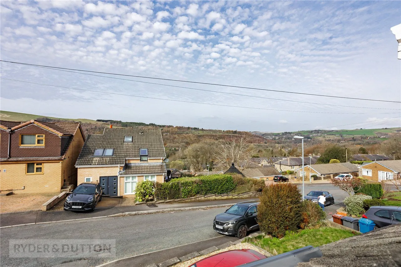 Redwood Road, Uppermill, OL3, photo 5