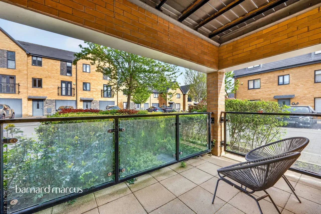 Tala Close, Surbiton, photo 5