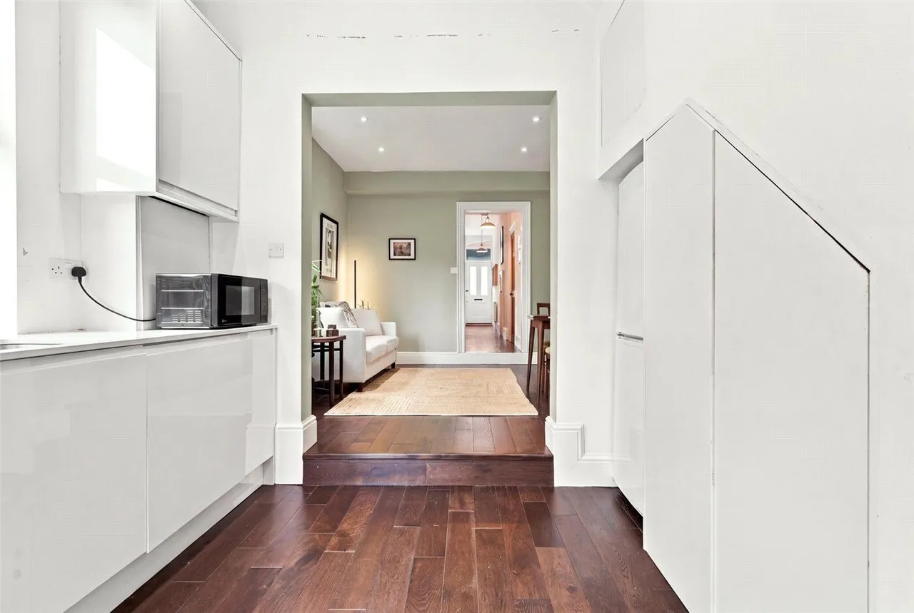 Manchester Road, London, N15, photo 15