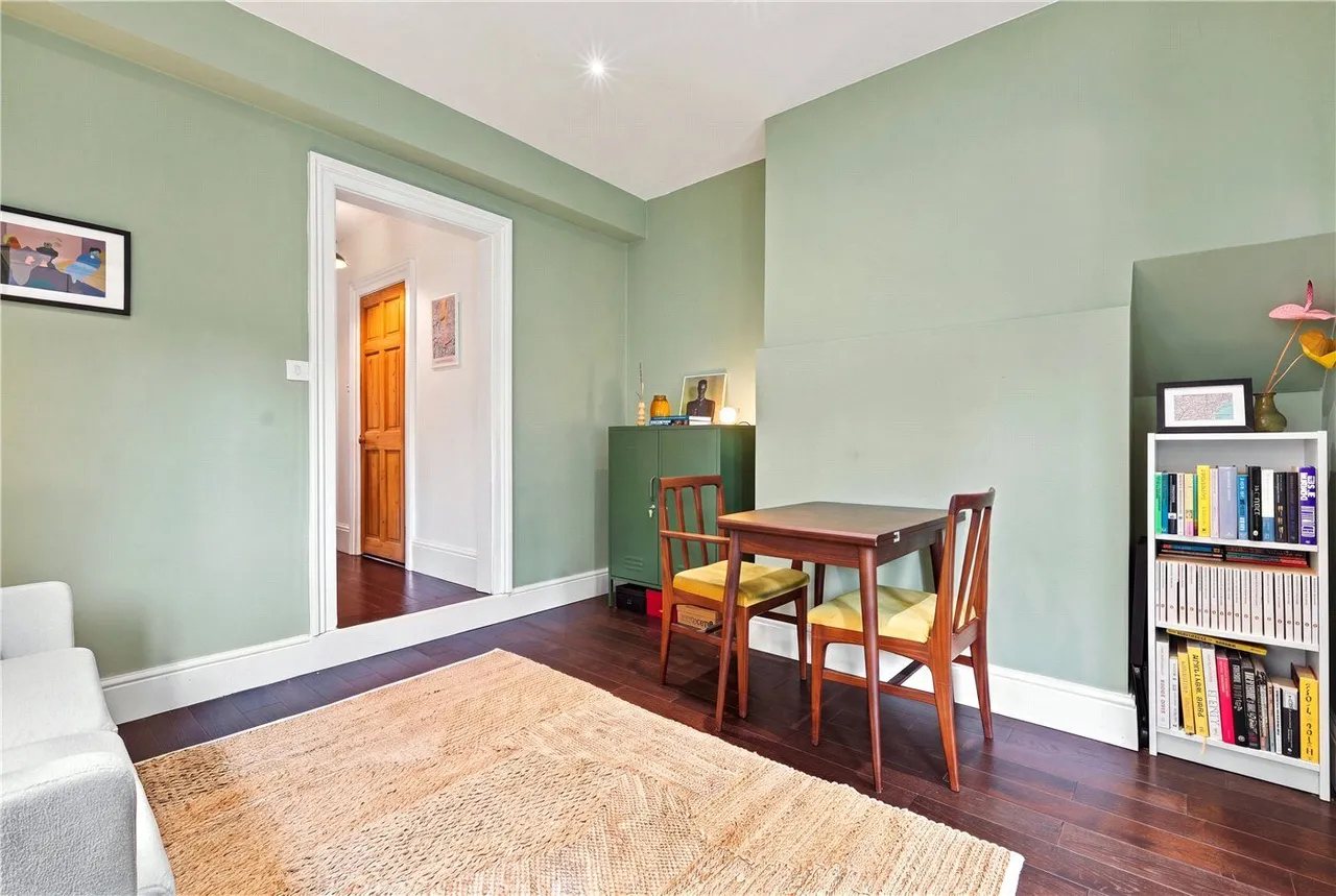 Manchester Road, London, N15, photo 14