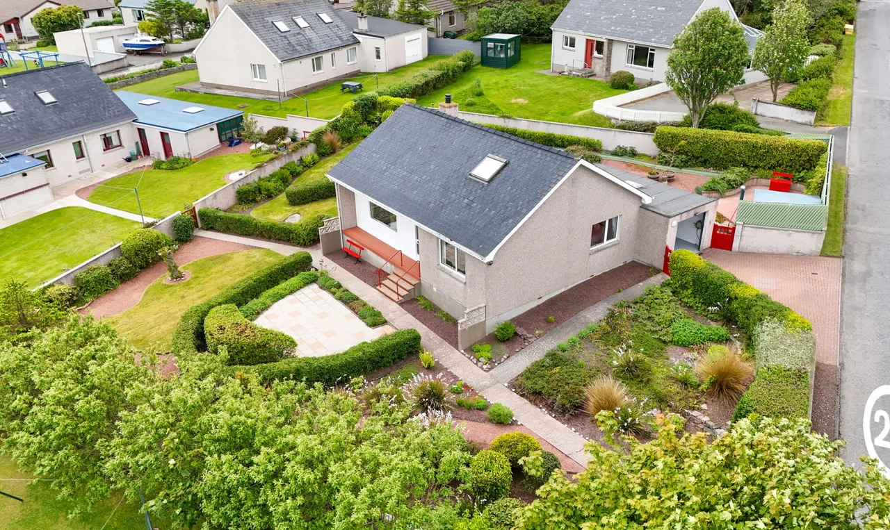 1 Andrewstown Brae, Lerwick, Shetland, ZE1 0RF, photo 2