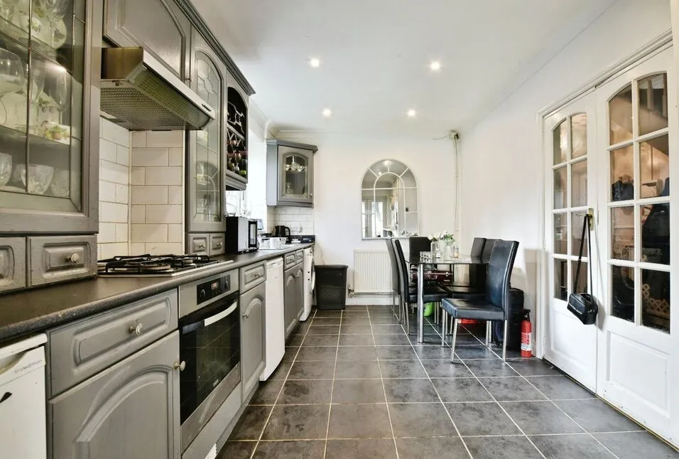Swalecliff Avenue, Manchester, Greater Manchester, M23, photo 3