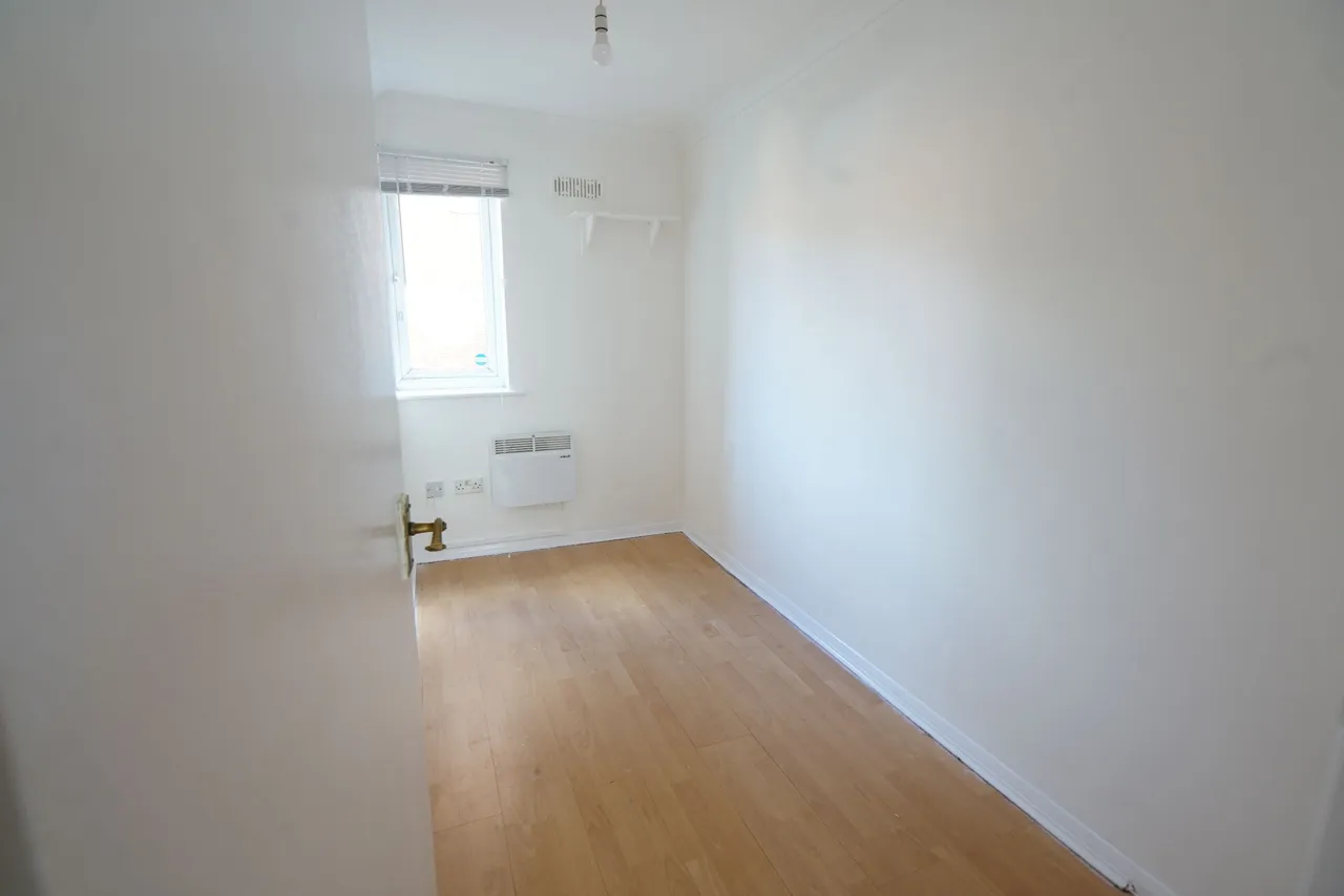 Parsonage Road, Grays, Essex, RM20 4AJ, photo 4
