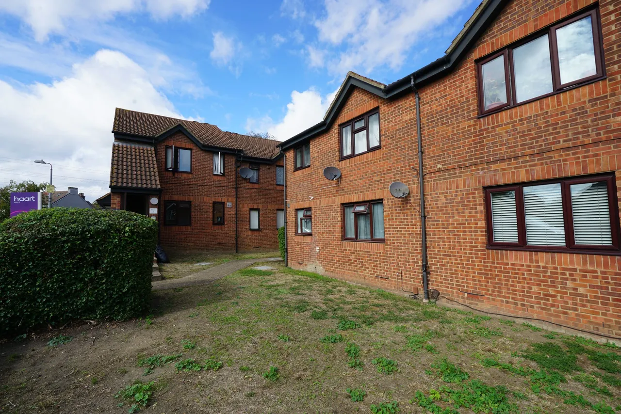 Parsonage Road, Grays, Essex, RM20 4AJ, photo 10