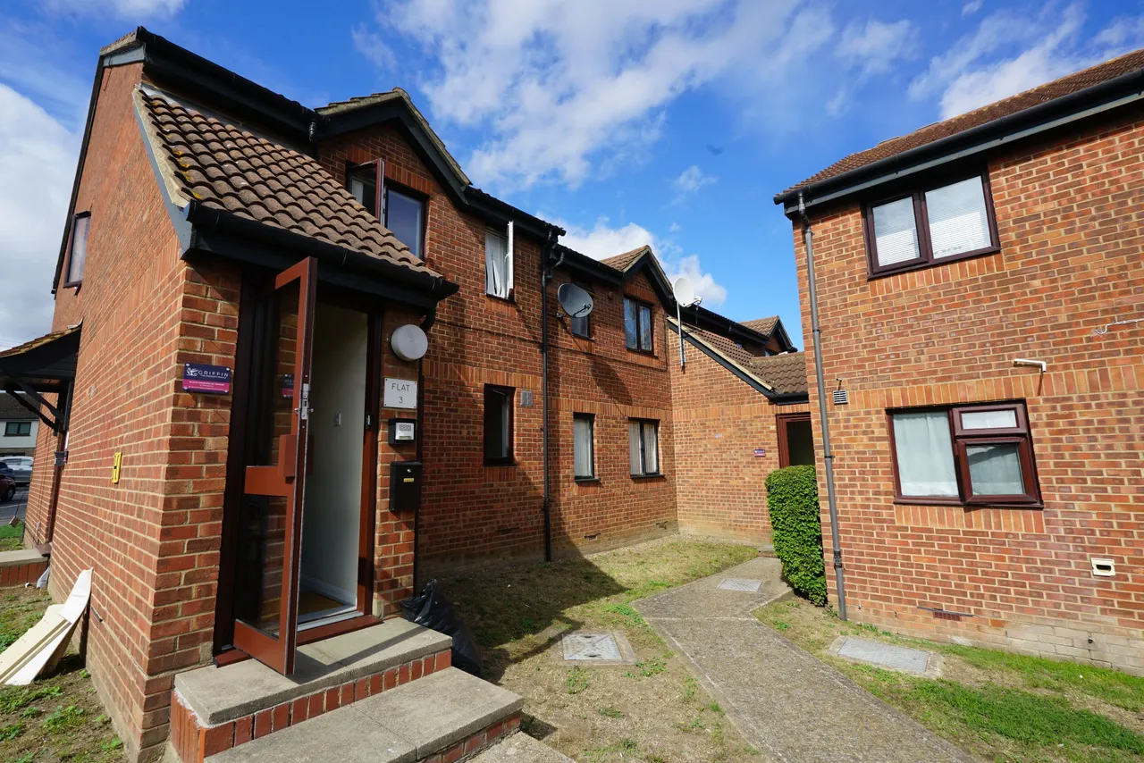 Parsonage Road, Grays, Essex, RM20 4AJ, photo 9