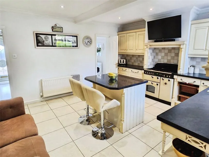 Higham Lane, Nuneaton, CV11, photo 20