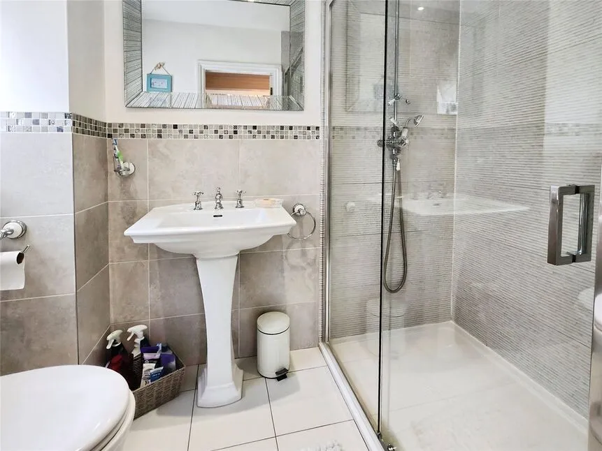 Higham Lane, Nuneaton, CV11, photo 7