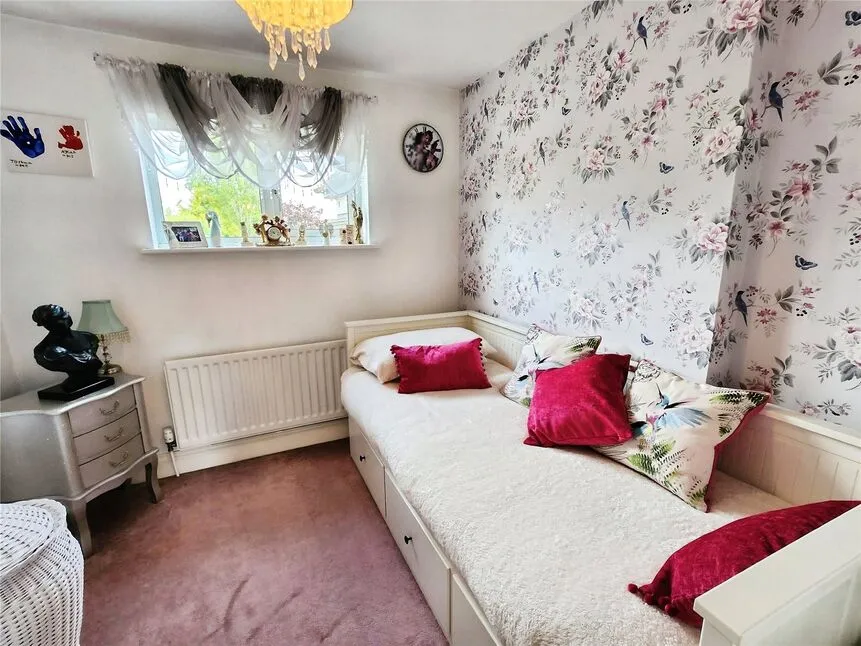 Higham Lane, Nuneaton, CV11, photo 12