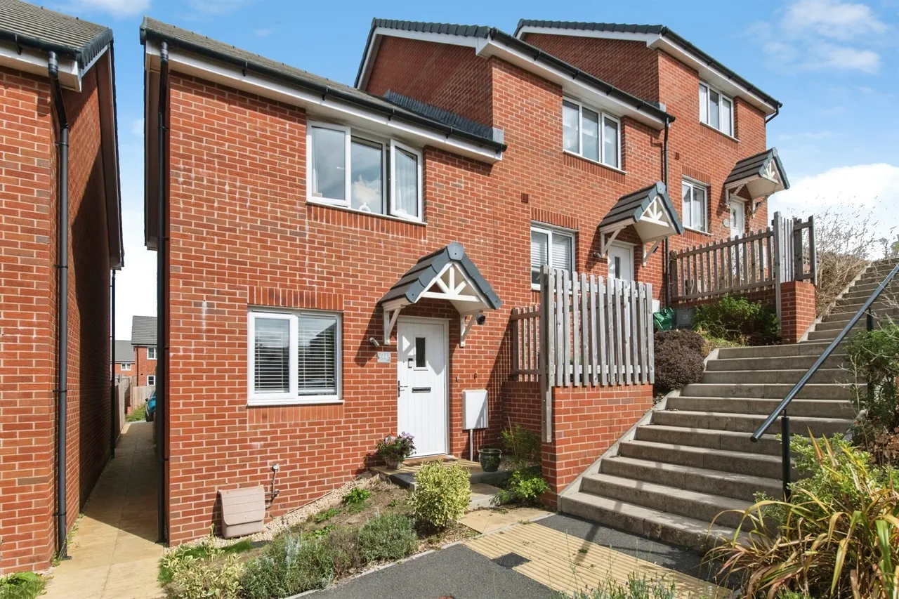 2 bed house for sale — Chapel Way, AXMINSTER