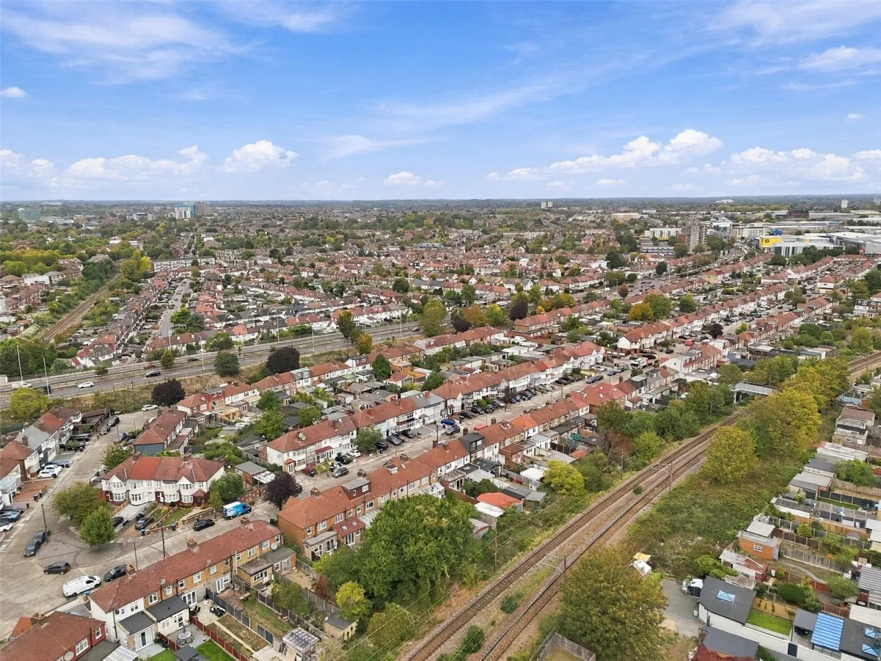 Chatsworth Drive, Enfield, photo 27