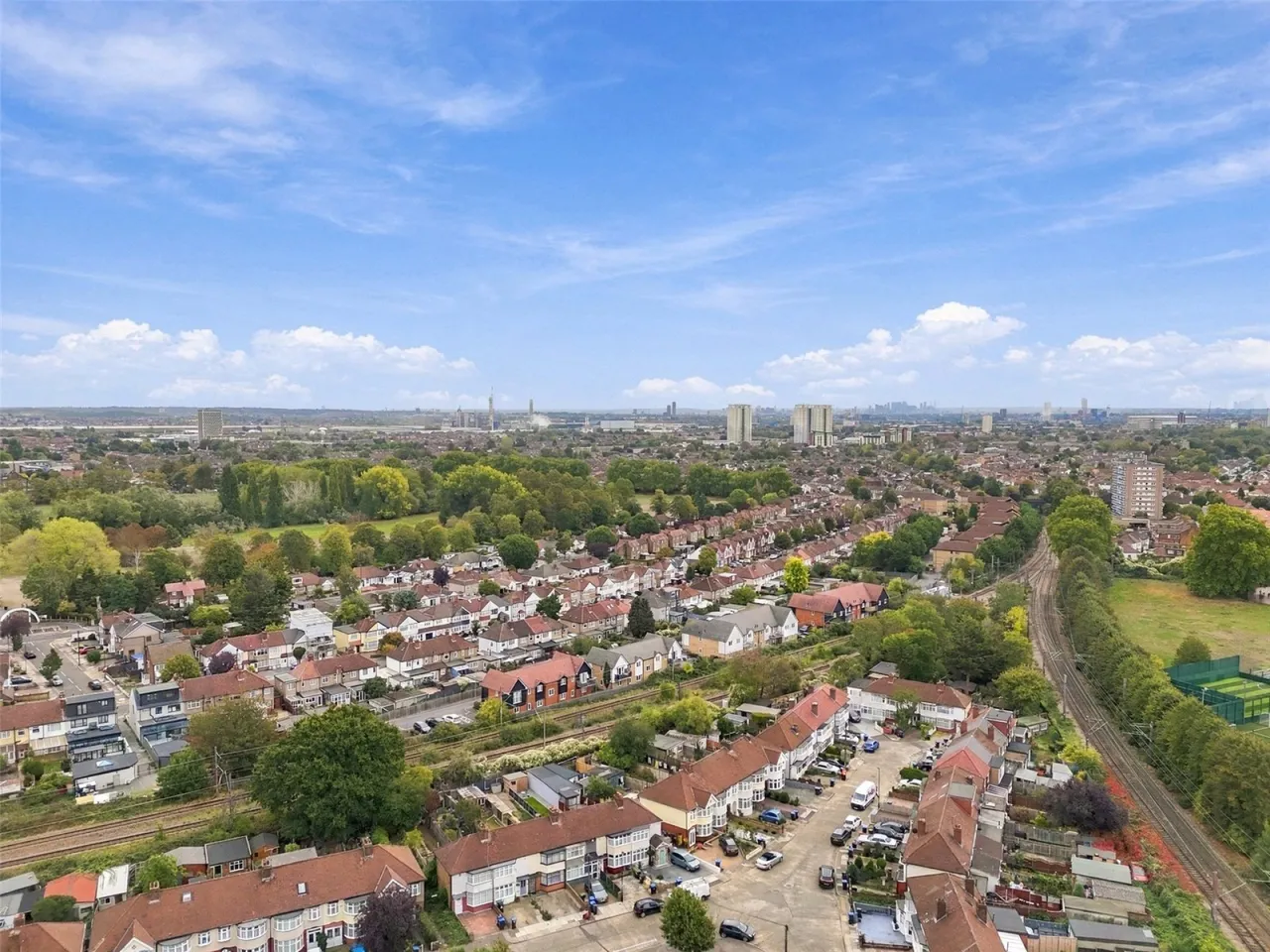 Chatsworth Drive, Enfield, photo 25