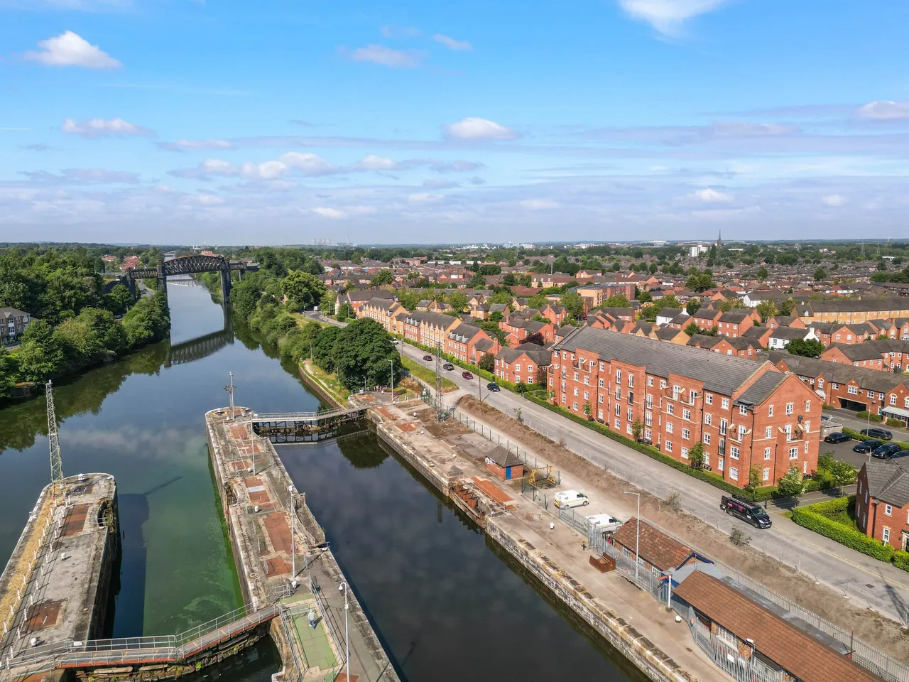 2 bed flat for sale, Edgewater Place, Warrington, WA4