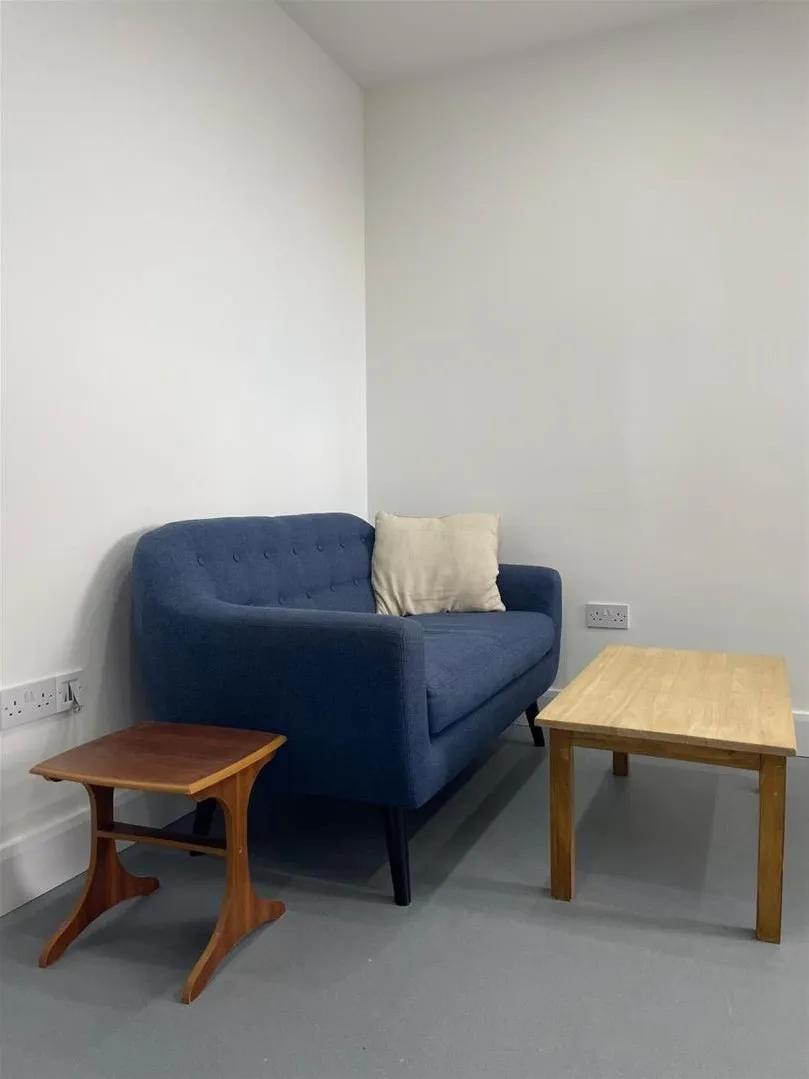 Willesden Lane, Kilburn, London, photo 13