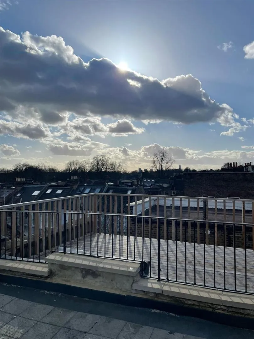 Willesden Lane, Kilburn, London, photo 11