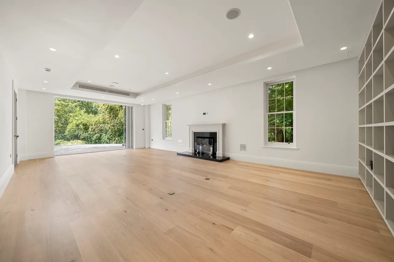 6 bed house to rent — St George's Hill, Weybridge, Surrey