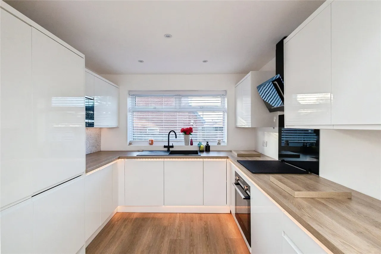Alderley Drive, Bredbury, Stockport, Greater Manchester, SK6, photo 4