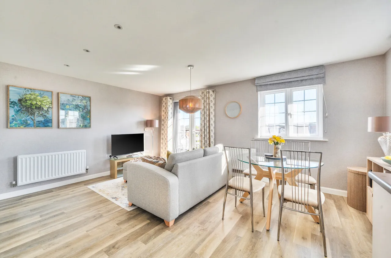 Nicholson Drive, Wokingham, Berkshire, RG41 1AG, photo 7
