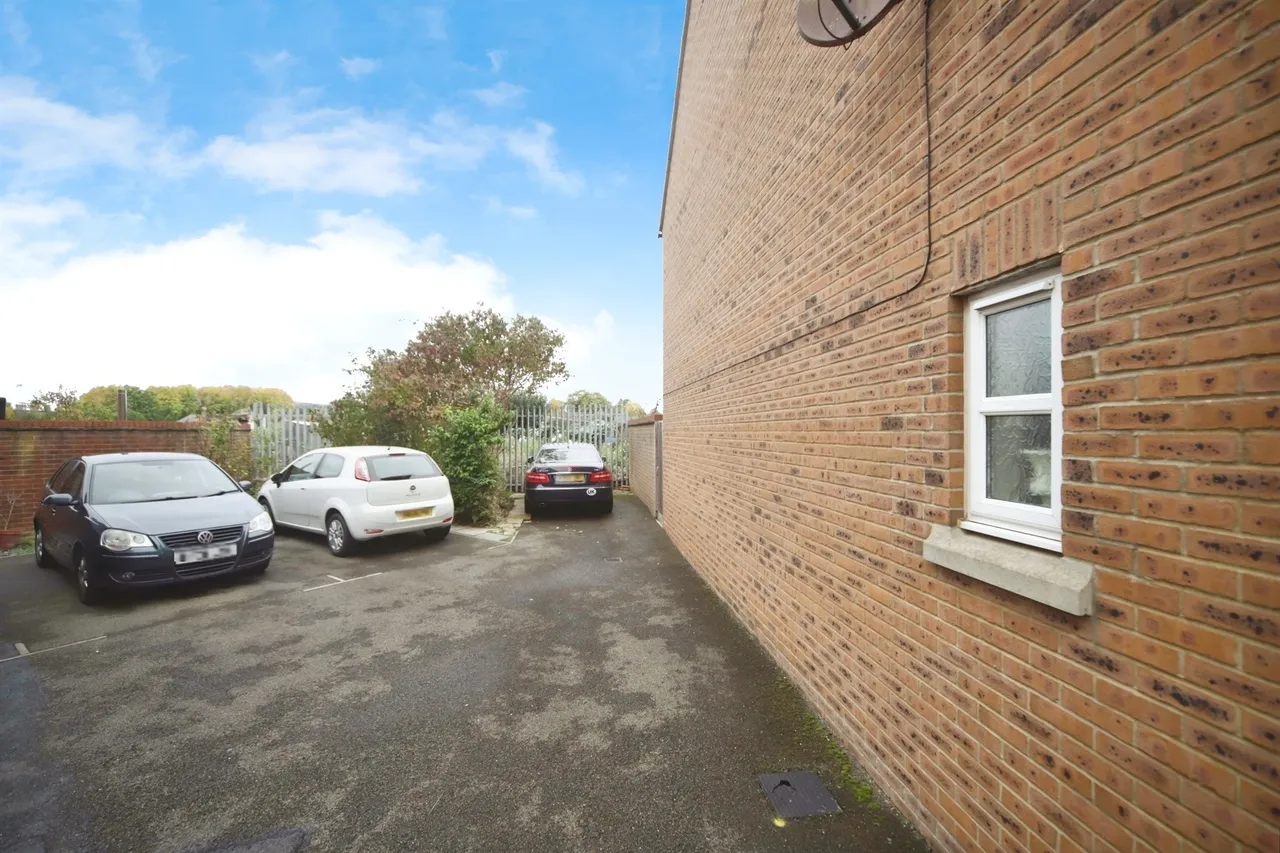 Massingham Park, Taunton, TA2, photo 15