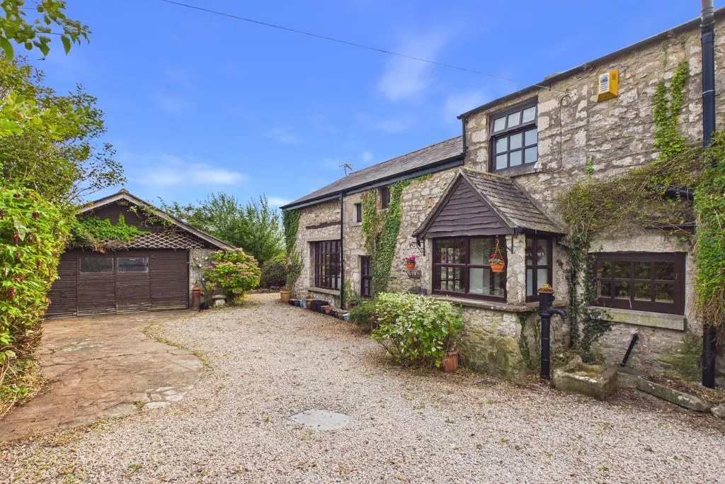 3 bed house for sale, Main Street, Warton, LA5