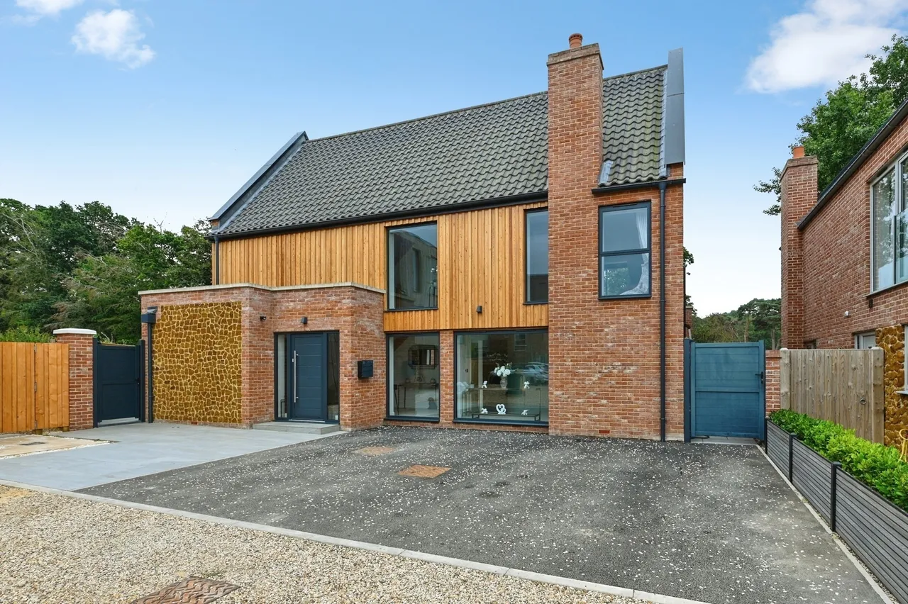 4 bed house for sale — Davy Field, Lynn Road, Ingoldisthorpe, King's Lynn, PE31