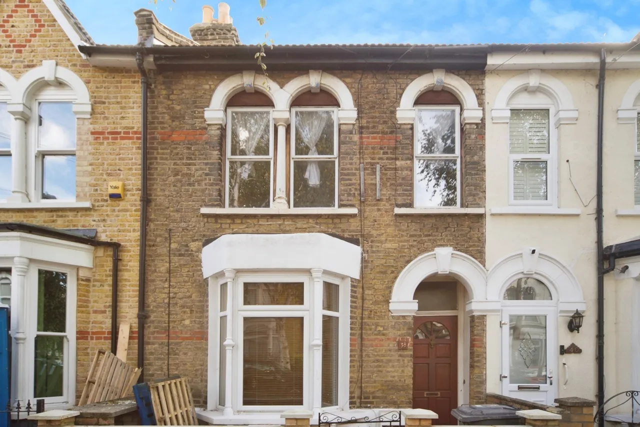 1 bed flat for sale — Hazelwood Road, Walthamstow, E17
