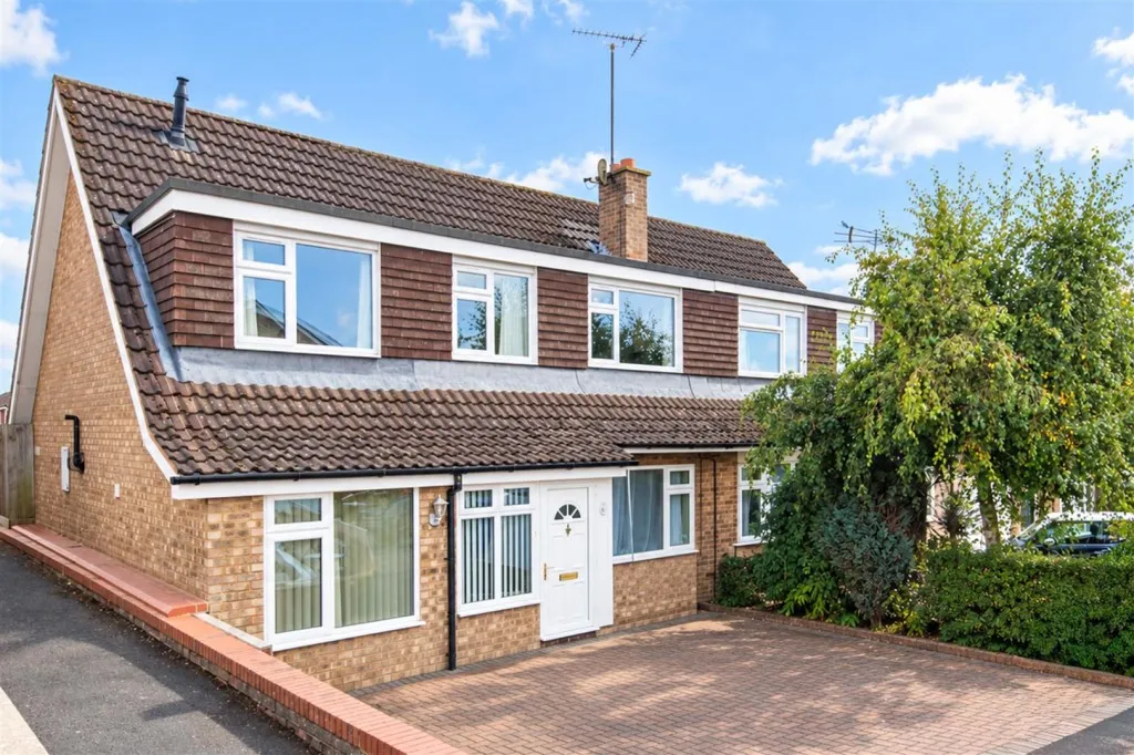 4 bed house for sale, Lomond Drive, Kettering