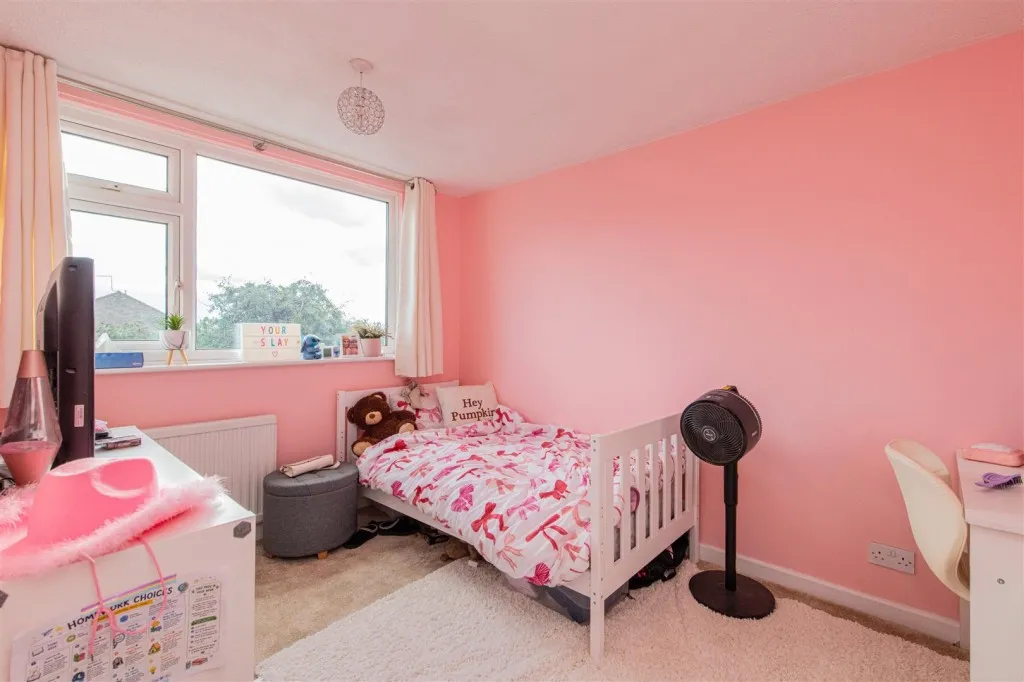 Lomond Drive, Kettering, photo 11