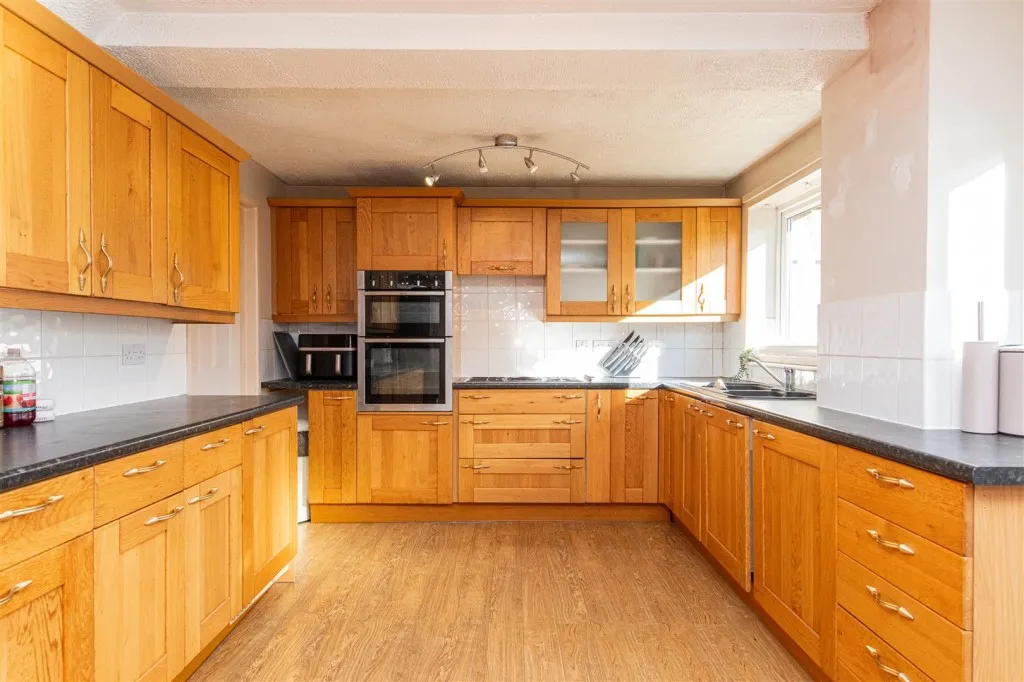 Lomond Drive, Kettering, photo 5