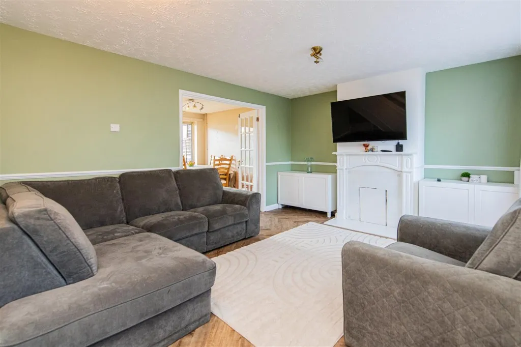 Lomond Drive, Kettering, photo 4