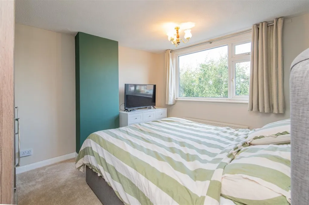 Lomond Drive, Kettering, photo 10