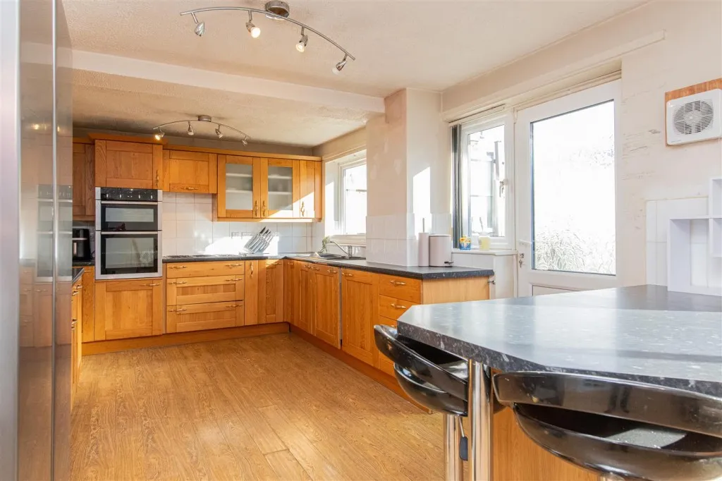 Lomond Drive, Kettering, photo 7