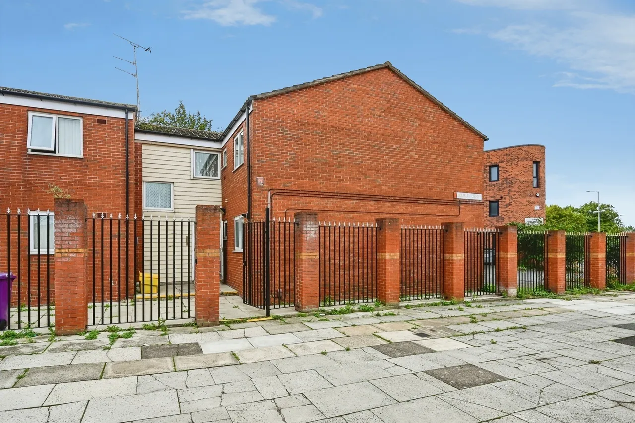 Kearsley Close, Liverpool, L4, photo 2