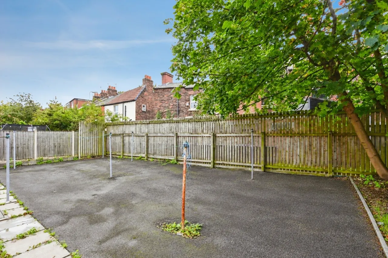 Kearsley Close, Liverpool, L4, photo 11