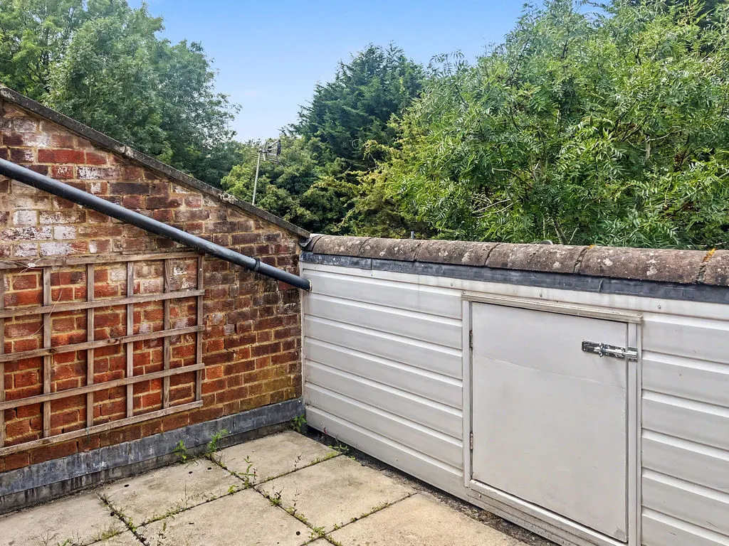 Carrington Road, High Wycombe HP12 3JF, photo 5