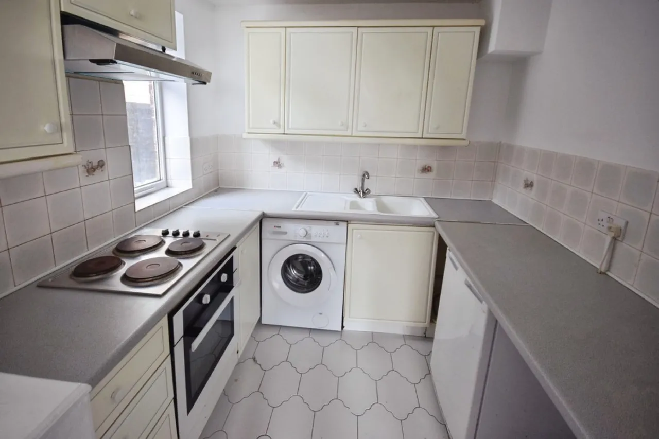 Northcote Court, Newcastle, ST5, photo 5