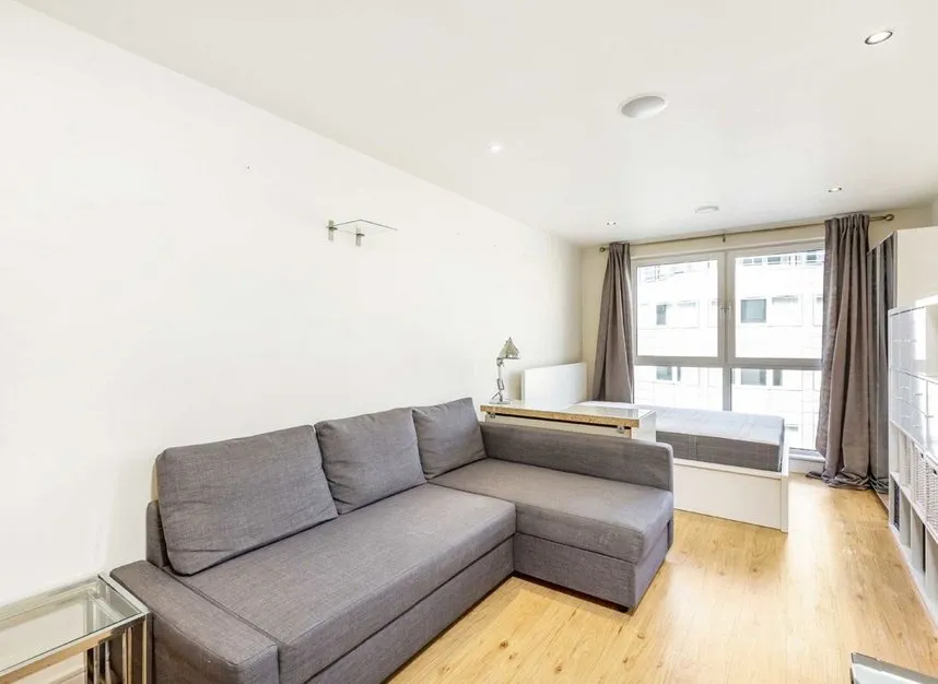 Townmead Road, Imperial Wharf, SW6, photo 4