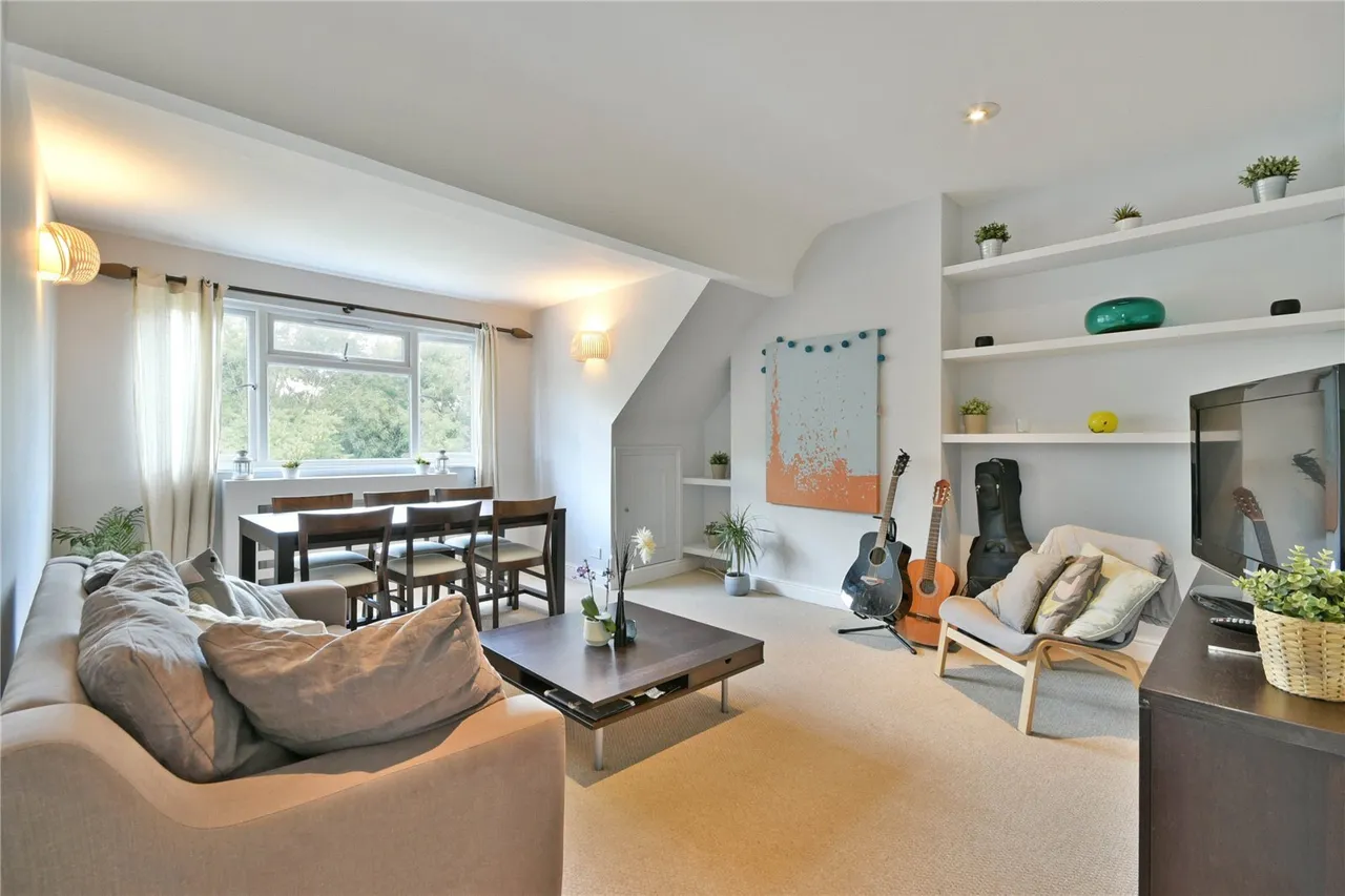 3 bed flat to rent, Chatsworth Road, Mapesbury, NW2