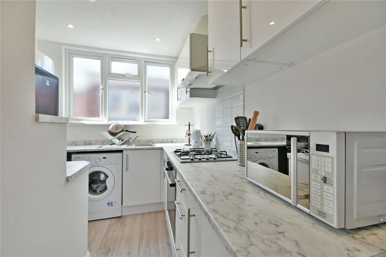 Chatsworth Road, Mapesbury, NW2, photo 3