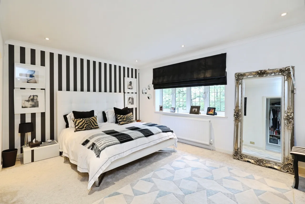 Dukes Wood Drive, Gerrards Cross, SL9, photo 7