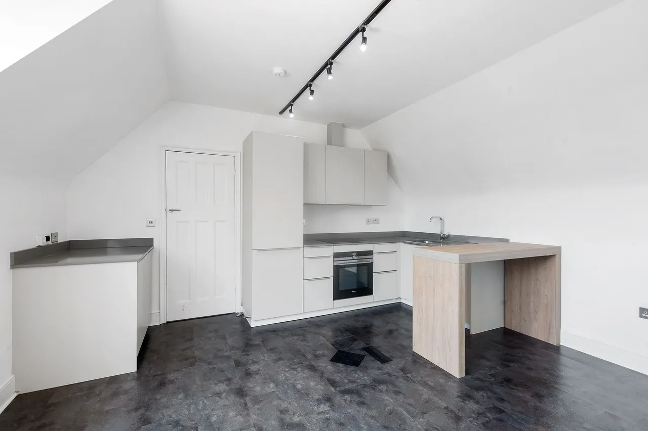 St. Gabriels Road, London, NW2, photo 6