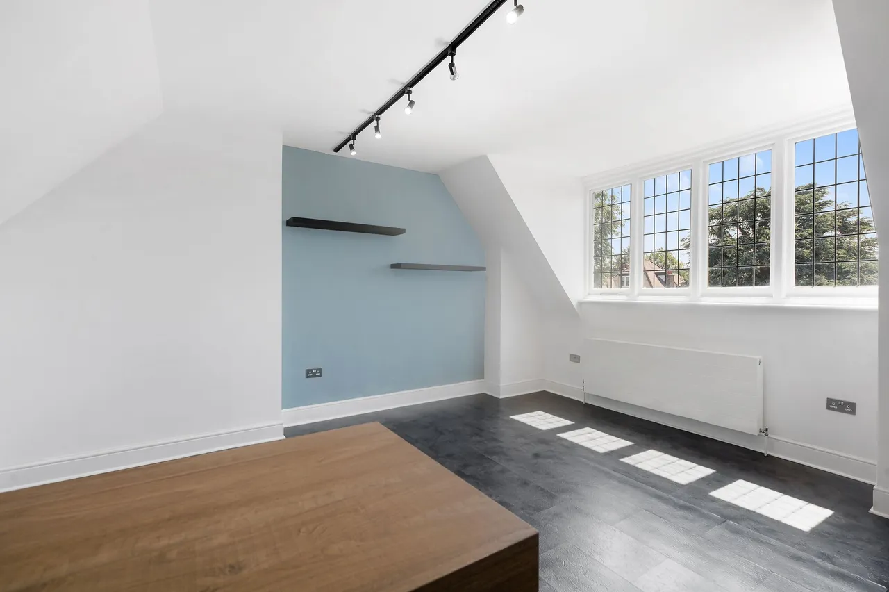 St. Gabriels Road, London, NW2, photo 9