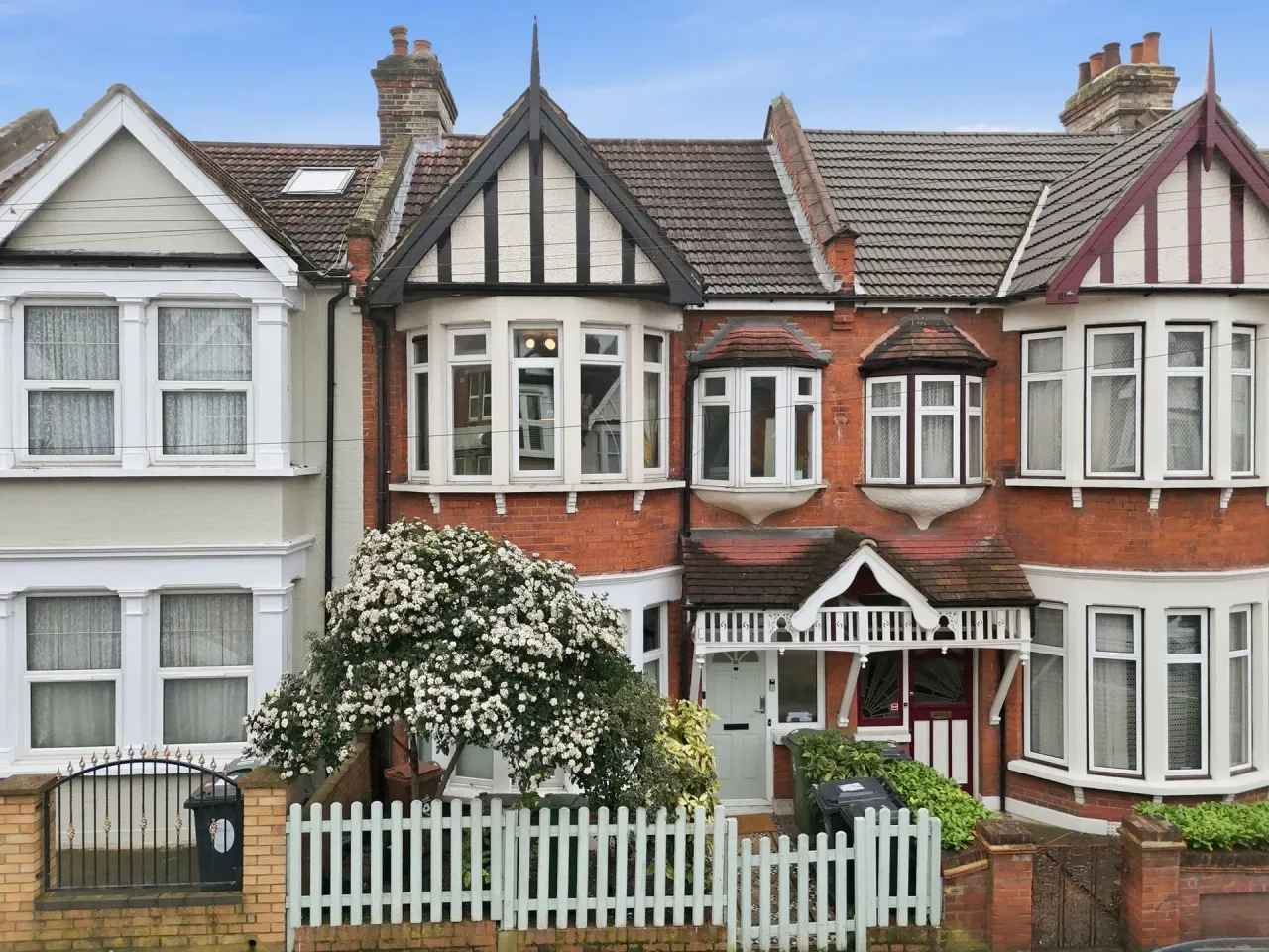 2 bed flat for sale — Colchester Road, Leyton, E10