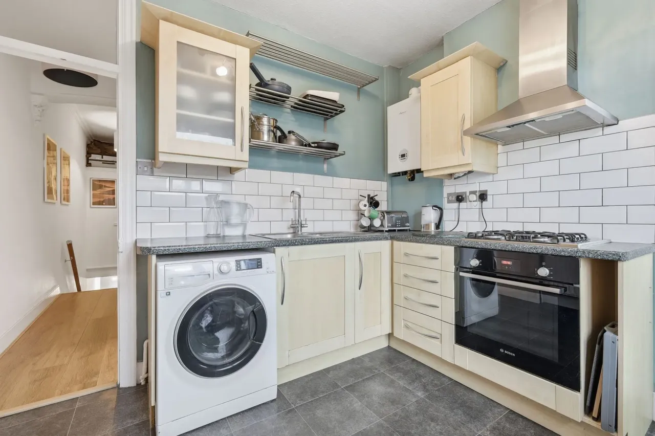 Colchester Road, Leyton, E10, photo 10