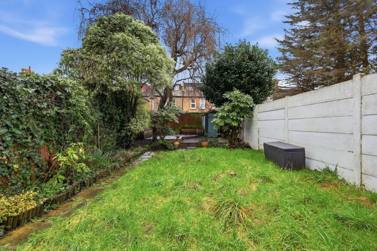 Colchester Road, Leyton, E10, photo 3