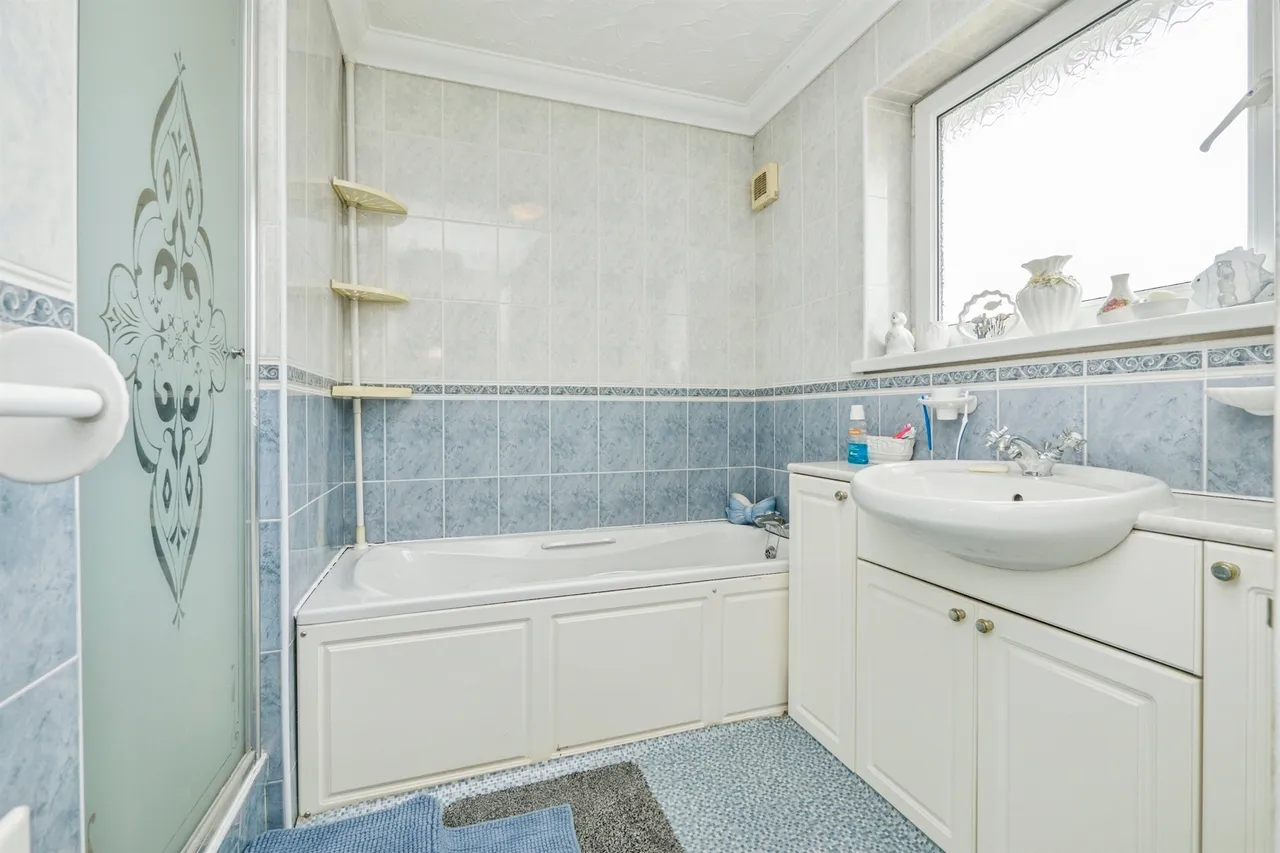 Weston Road, Llanrumney, Cardiff, photo 11