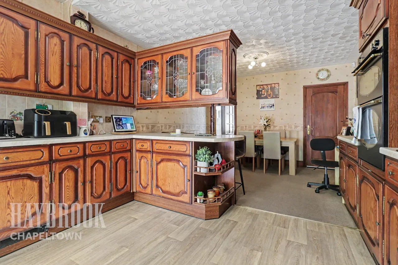 Bellhouse Road, Firth Park, photo 6