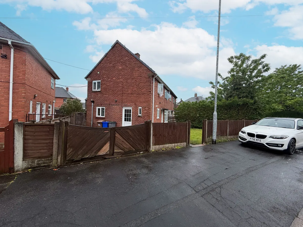 Stoke-on-trent, ST2, photo 11