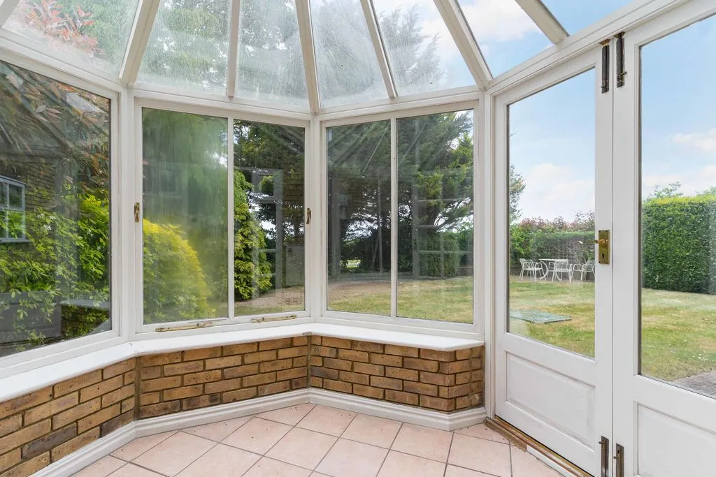 Sovereign Close, Purley CR8 2JT, photo 8