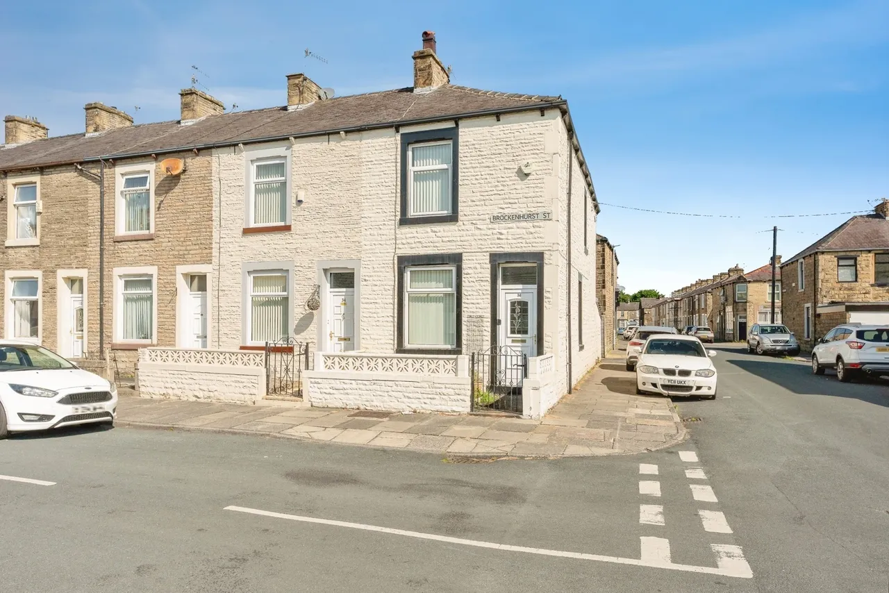 2 bed house for sale — Brockenhurst Street, Burnley, Lancashire, BB10